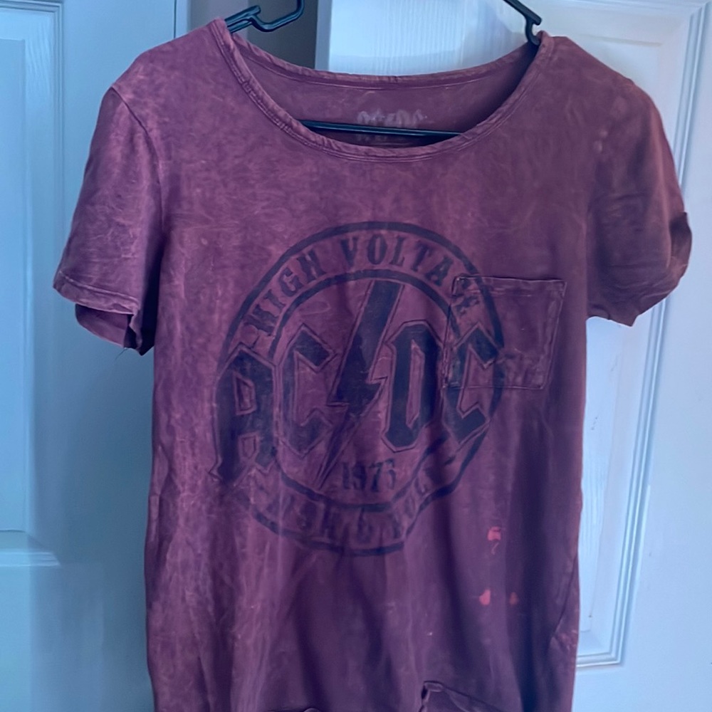 Vintage red AC⚡️DC shirt
